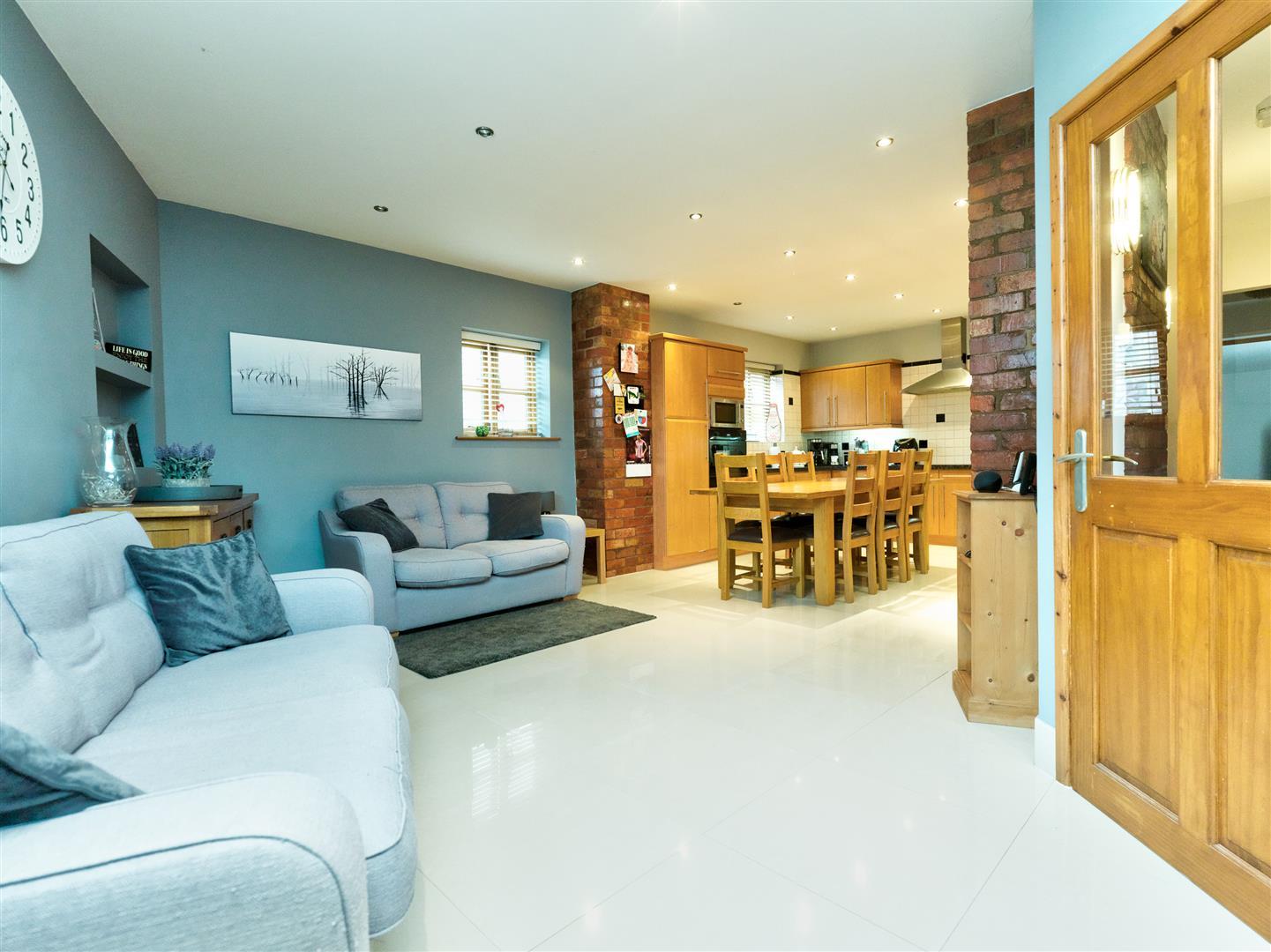 Property Image 2256d0df-0e72-440a-a949-bc4940c8d12d