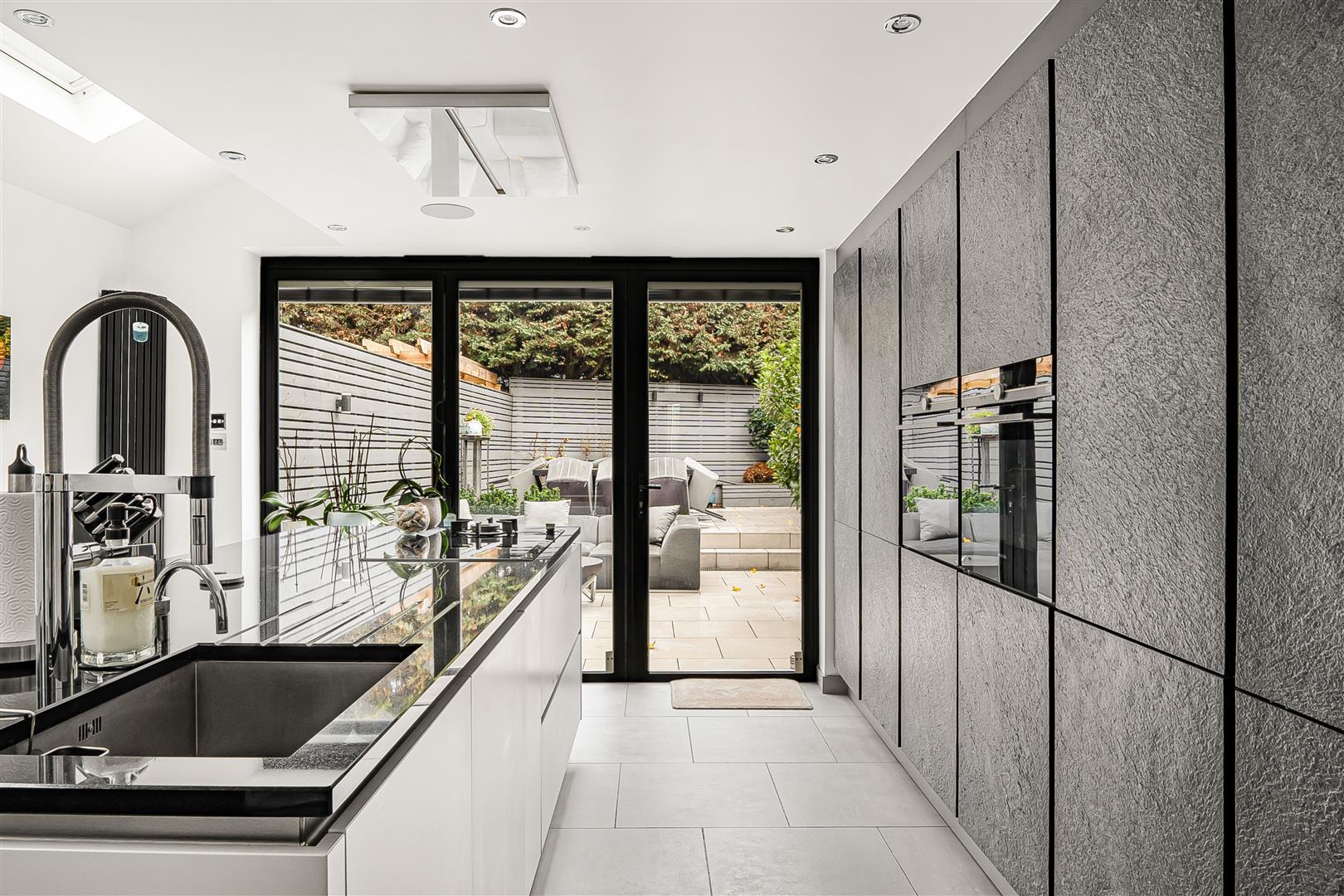 Property Image 225c3c3d-ddd0-4f9d-84f2-ad948f820d22