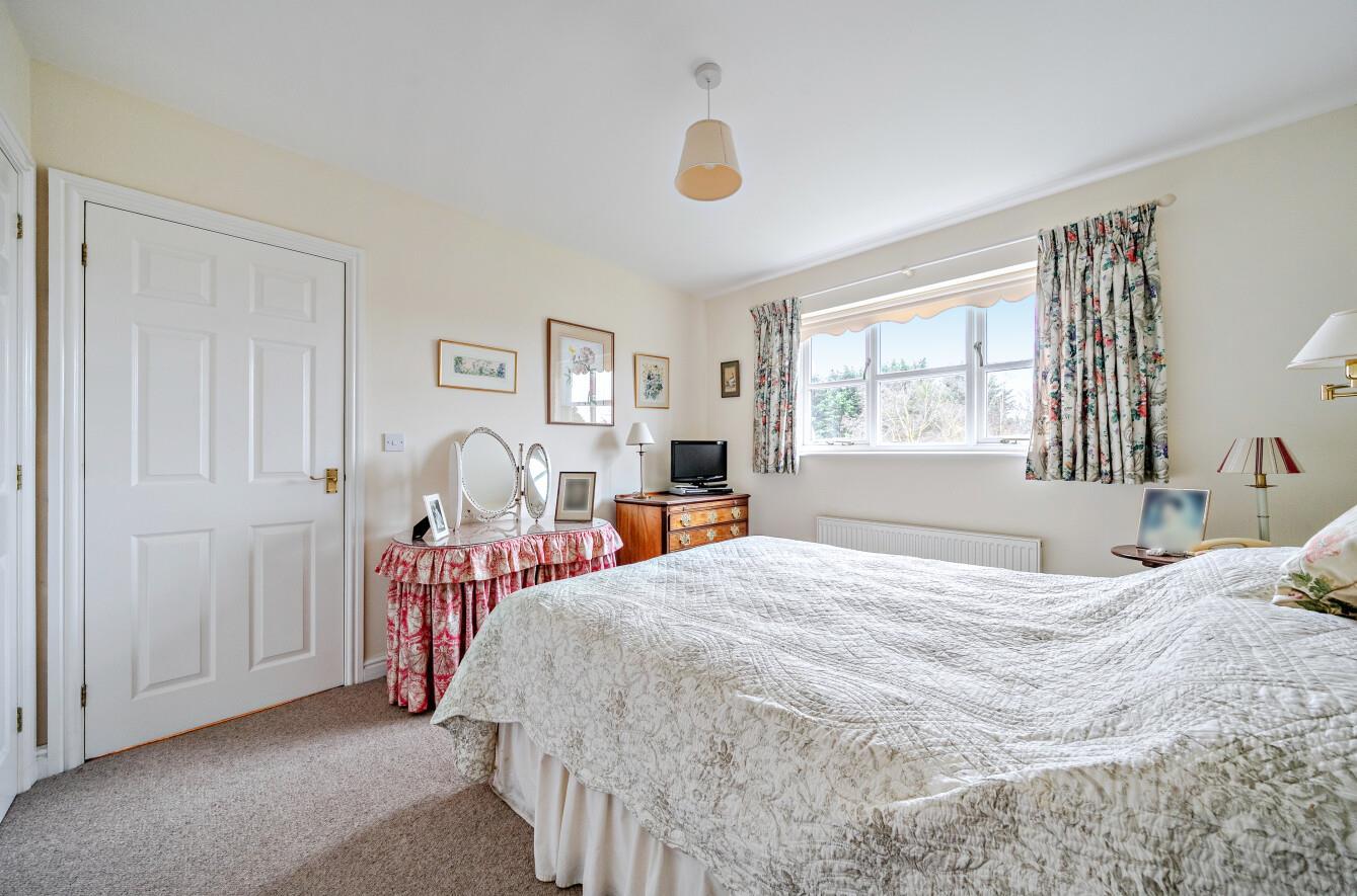 Property Image 225f0200-0198-40e7-8332-c4b767d50e3c