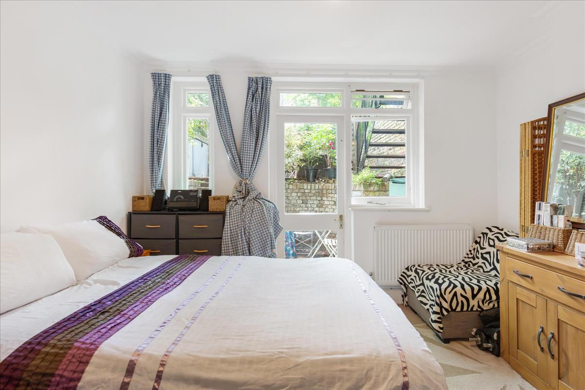 Property Image 22690e6e-980c-4ae9-86c7-2ddeb31eac45