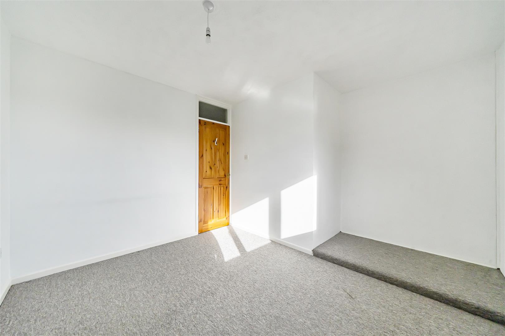 Property Image 22794536-f85b-4685-90e9-311d3ed2bae7