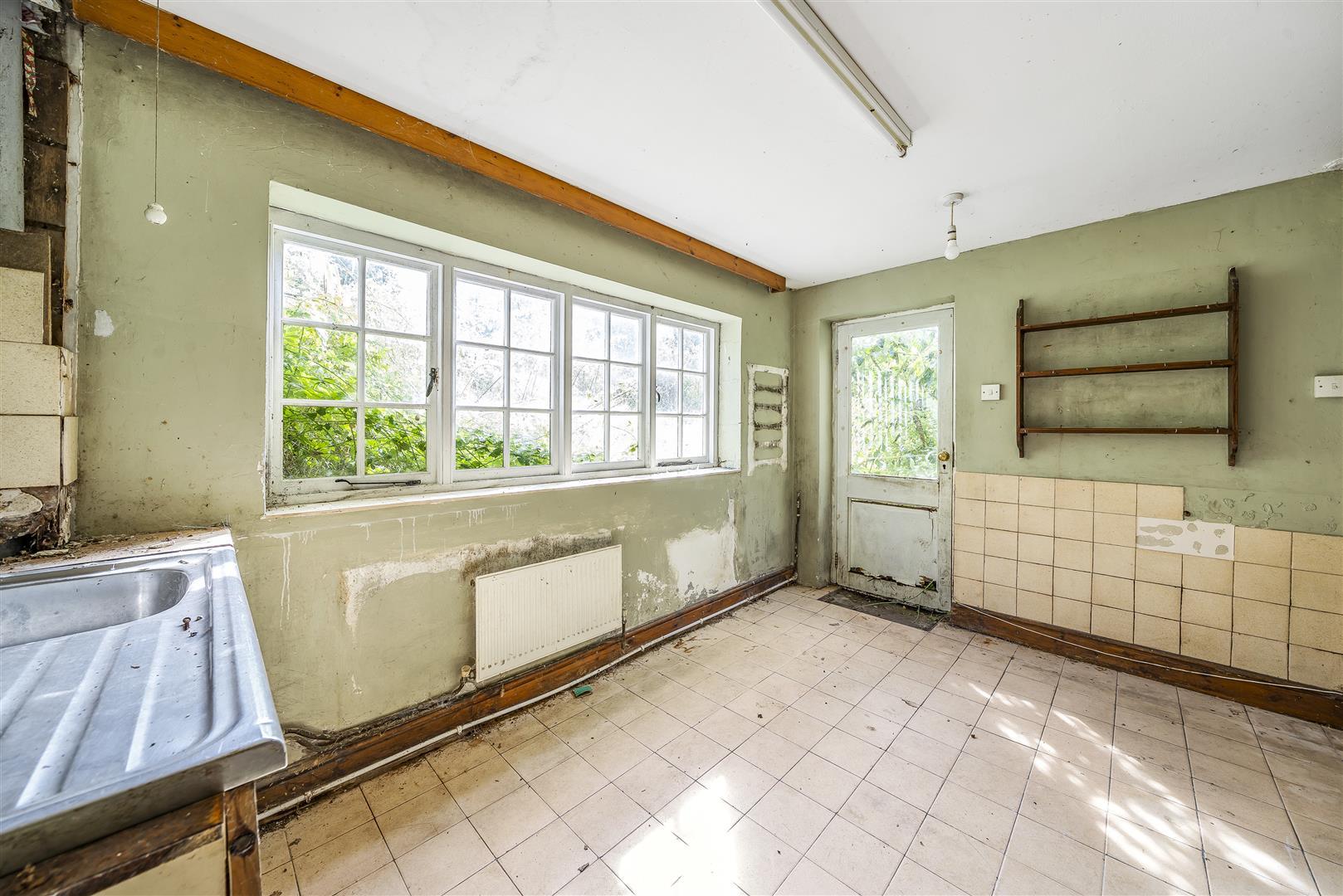 Property Image 22a42645-4c93-4985-af4b-634e56edd4ef