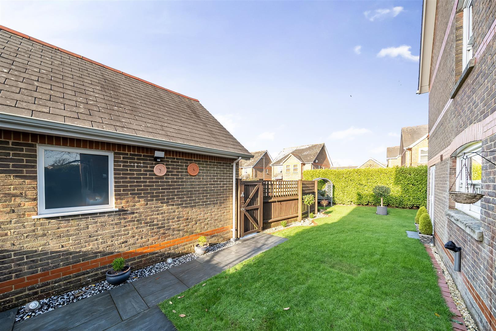 Property Image 22a85b4e-b408-43a3-8e00-95d7bf0619a8