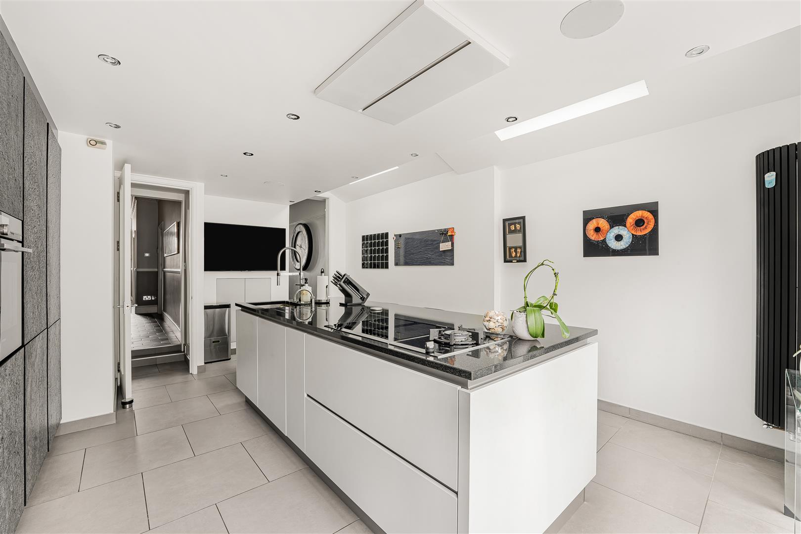 Property Image 22e80240-69b2-40da-b8a8-d26d46afe7b3
