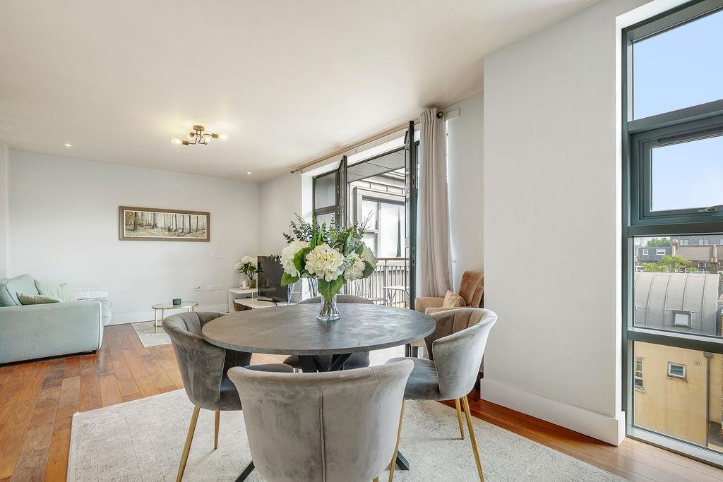 Property Image 230a7310-0337-436e-b357-75752583f9c8