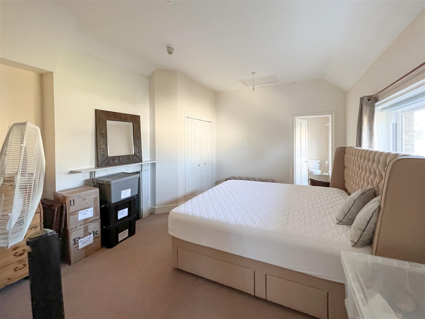 Property Image 230de283-c2f9-4313-9ba7-f728392874d0