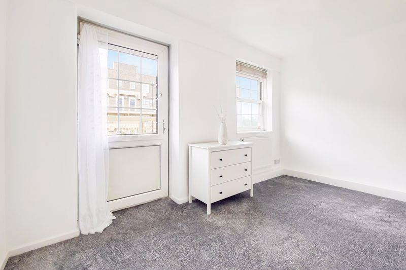 Property Image 23152460-10d6-4381-a2b6-9b7f1d7723cd