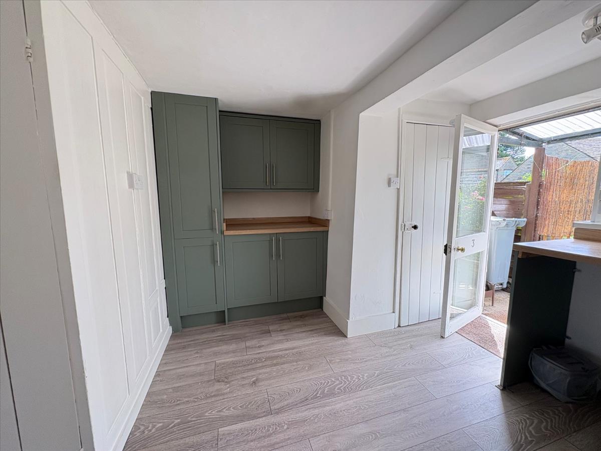 Property Image 231ae414-ae32-4e8b-9ad1-75a4eb354fe4