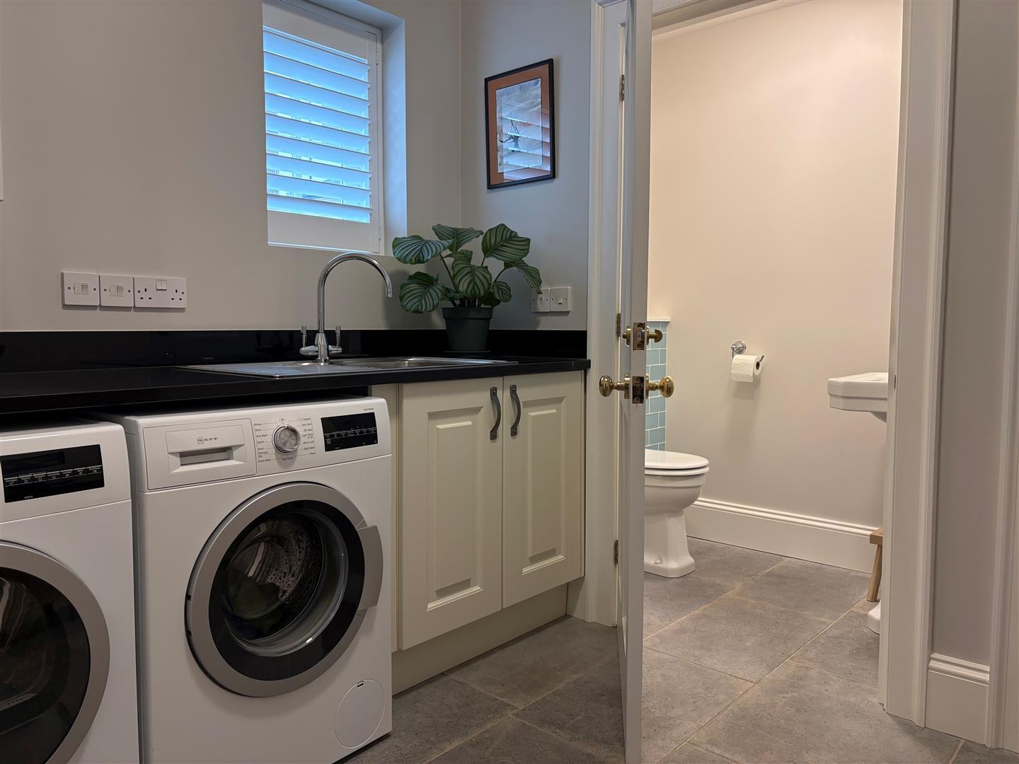 Property Image 232933f4-6909-4763-a21a-be66a0fd28ac