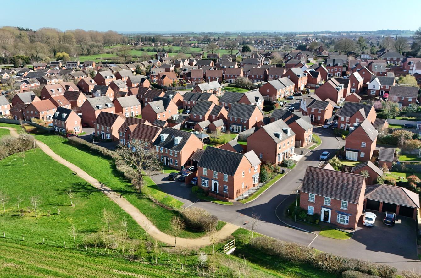 Property Image 23321892-562c-4404-ad8f-e4a73c81487b