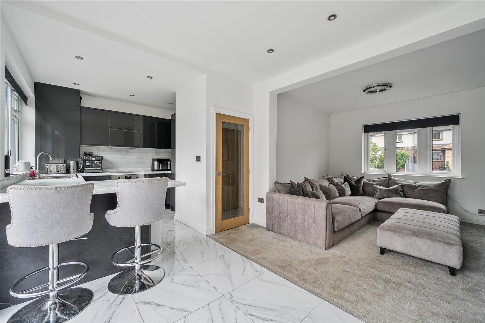 Property Image 2381de85-5db2-4749-a306-89681fb0cad5