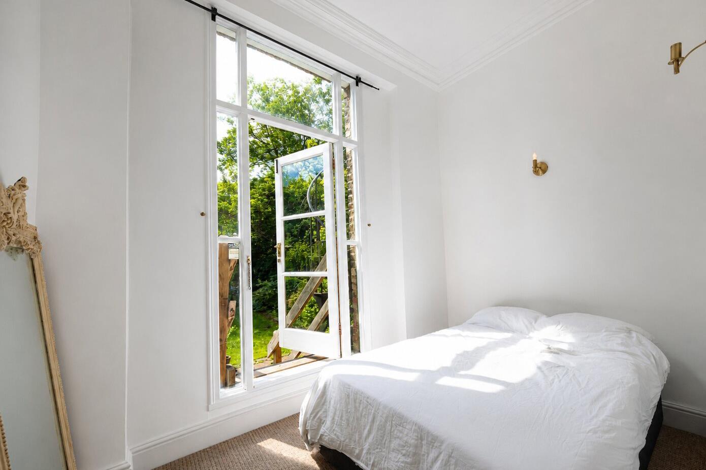 Property Image 238317aa-7c65-48a0-9833-5aca9784f1dc