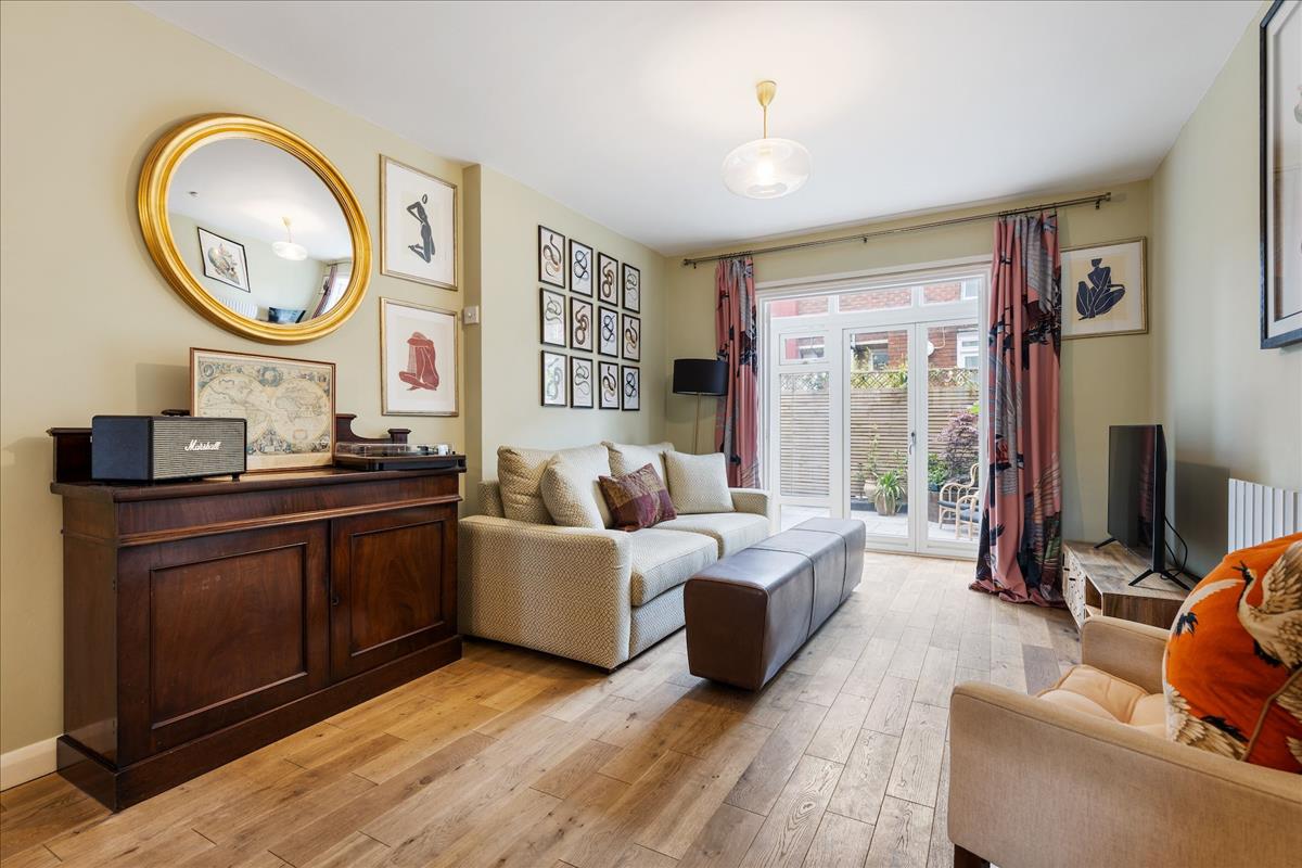 Property Image 23dbe733-1227-4a4c-974a-479b30e57562
