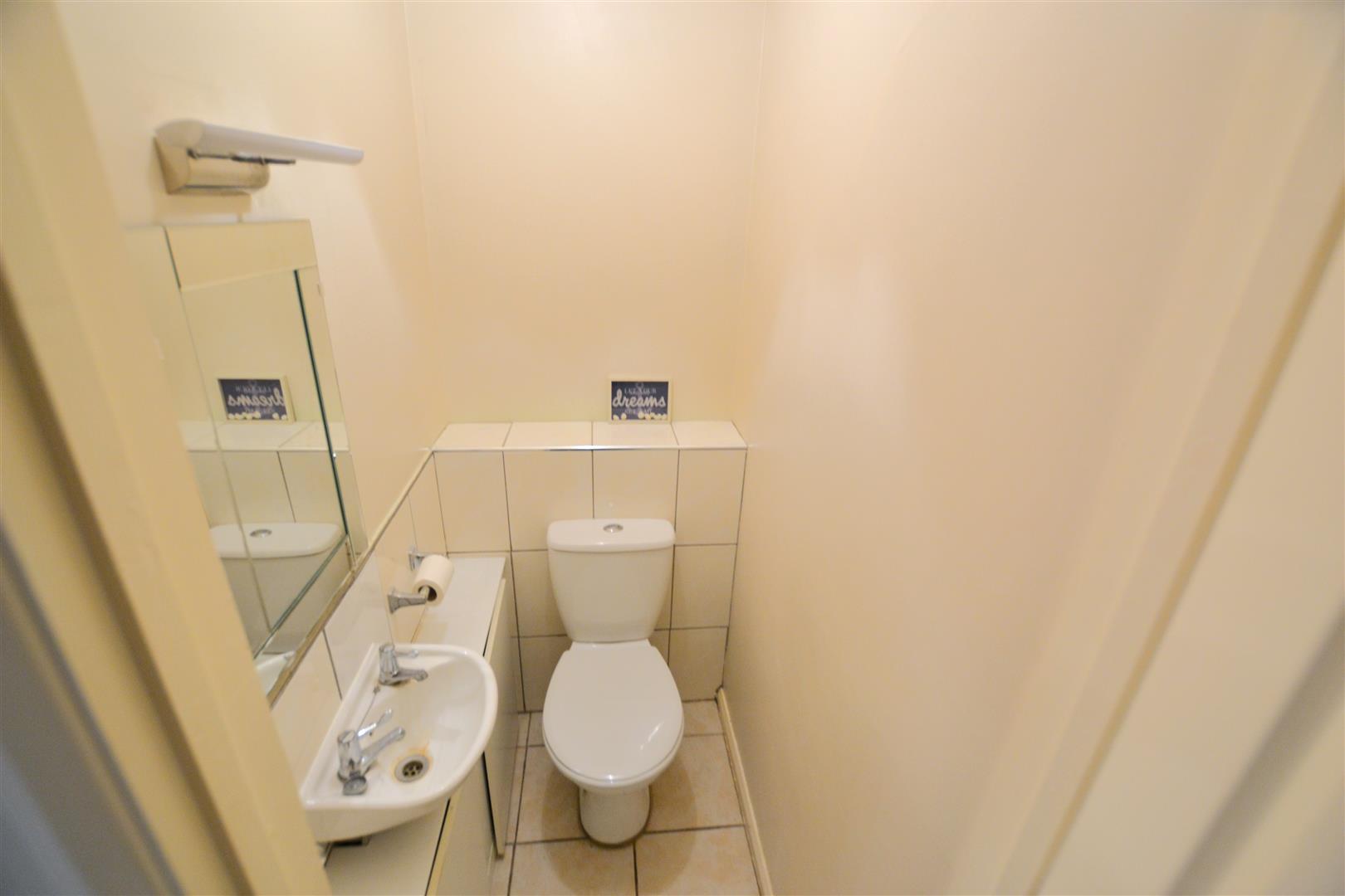 Property Image 23e61164-d8de-4e48-b9e4-85ea1155427f