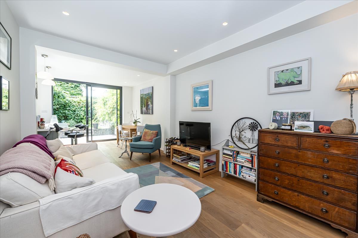 Property Image 2404ee44-59a5-4bd1-85f3-e2a1f29755d5