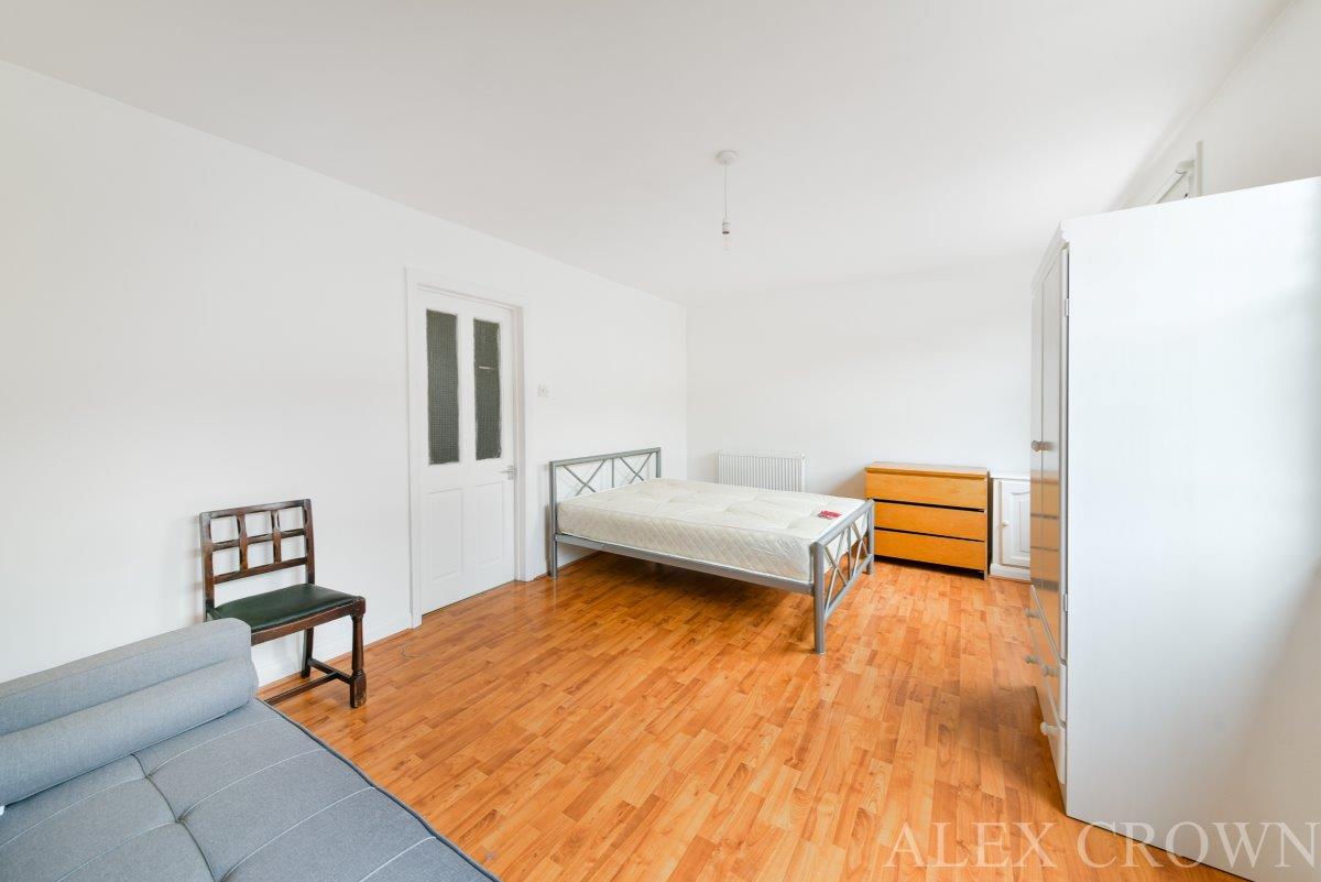 Property Image 241d2b89-844a-43e4-a34a-66fce9504954