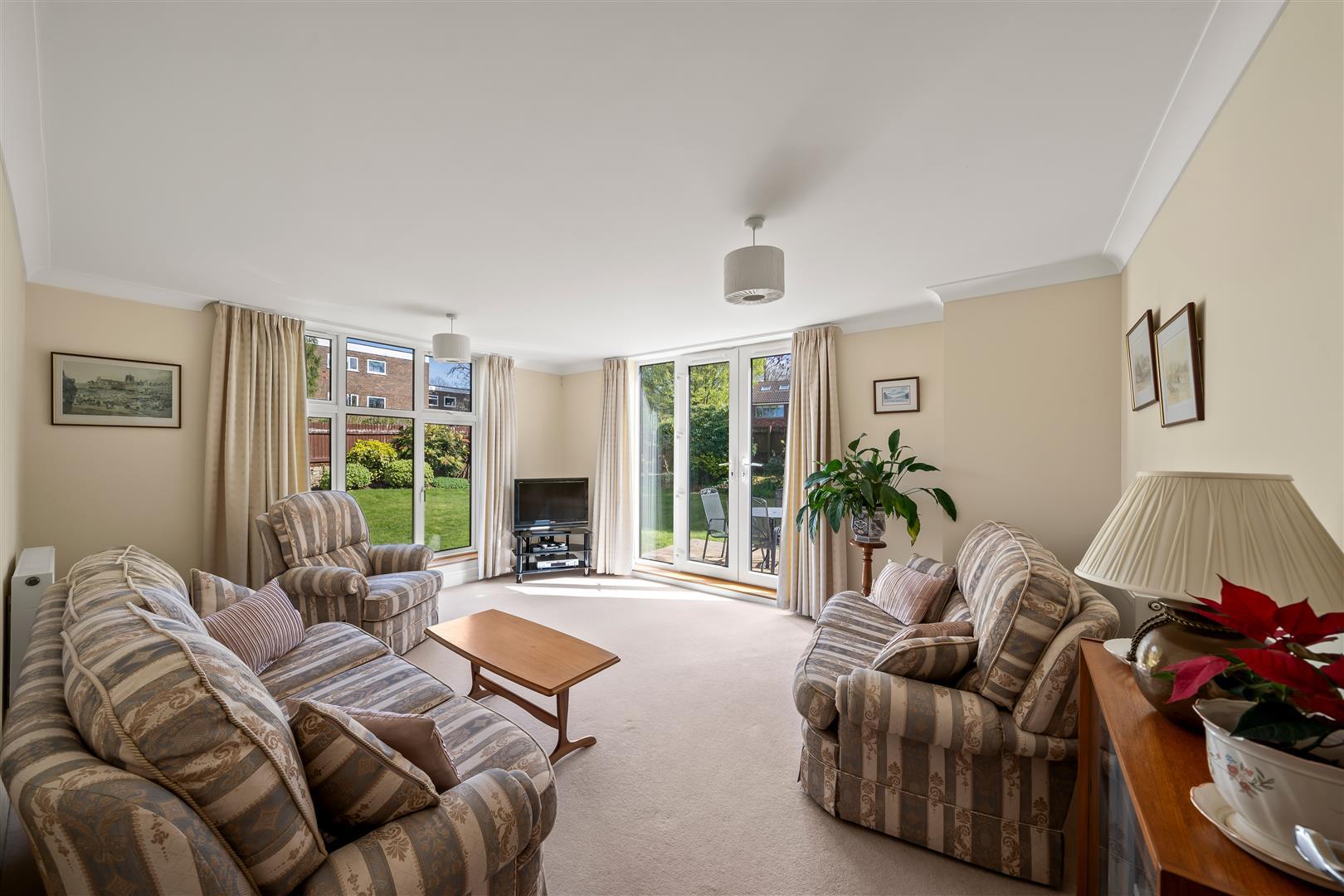 Property Image 242866f4-cbb2-4d38-938b-8f02529495d6