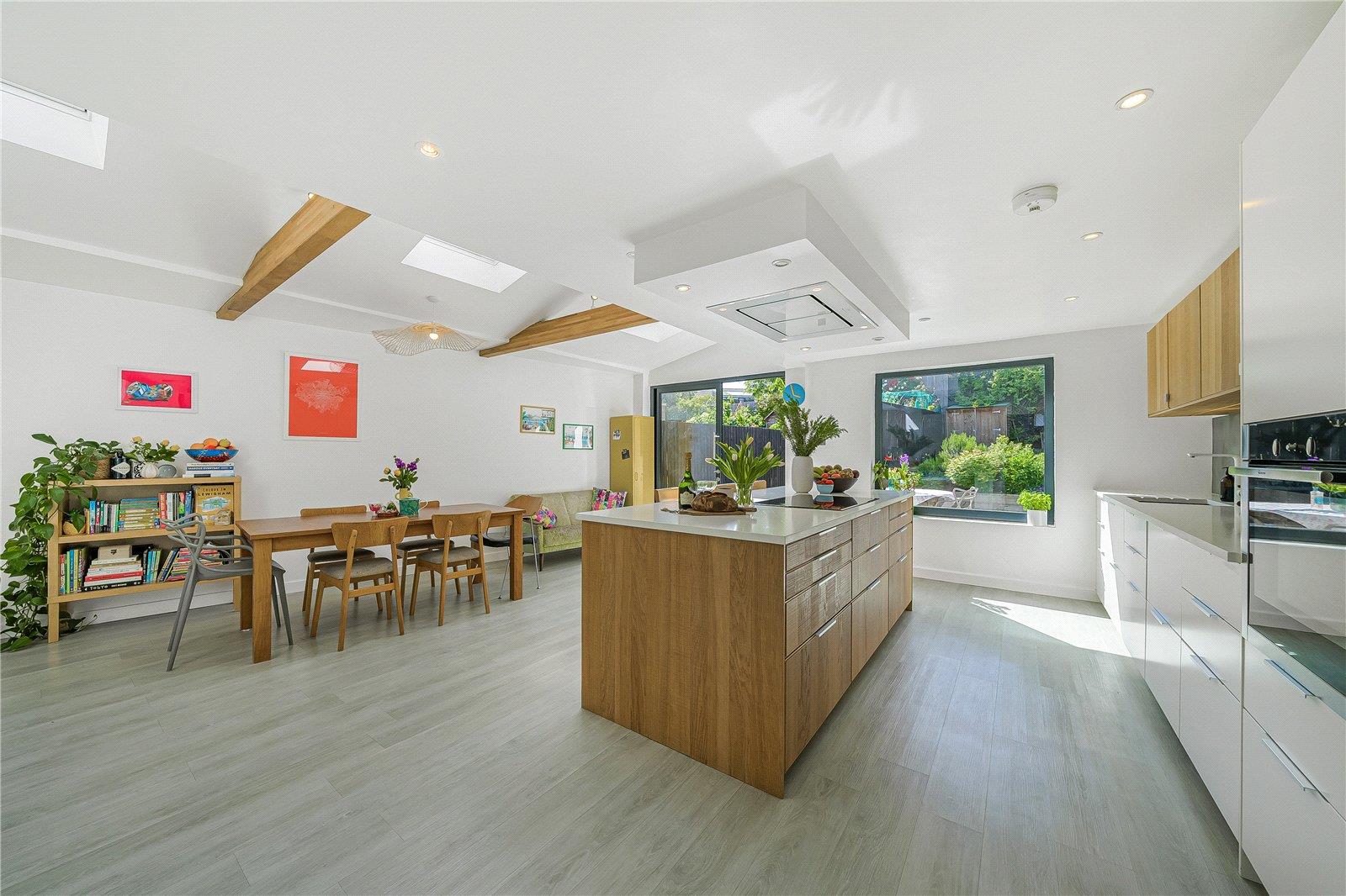 Property Image 24298520-6285-4f96-8a81-c05e2d1f0e9d