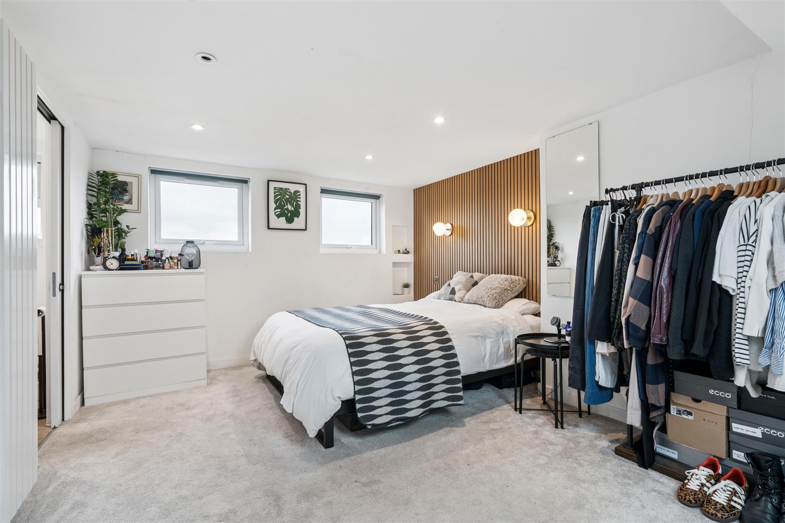 Property Image 242af641-b3b0-4cf6-bde6-aafa03749086