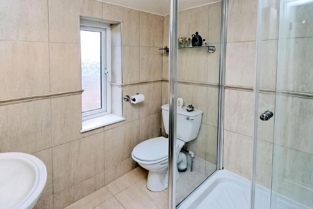 Property Image 242d1f69-2795-4622-95c3-29a040f241d2