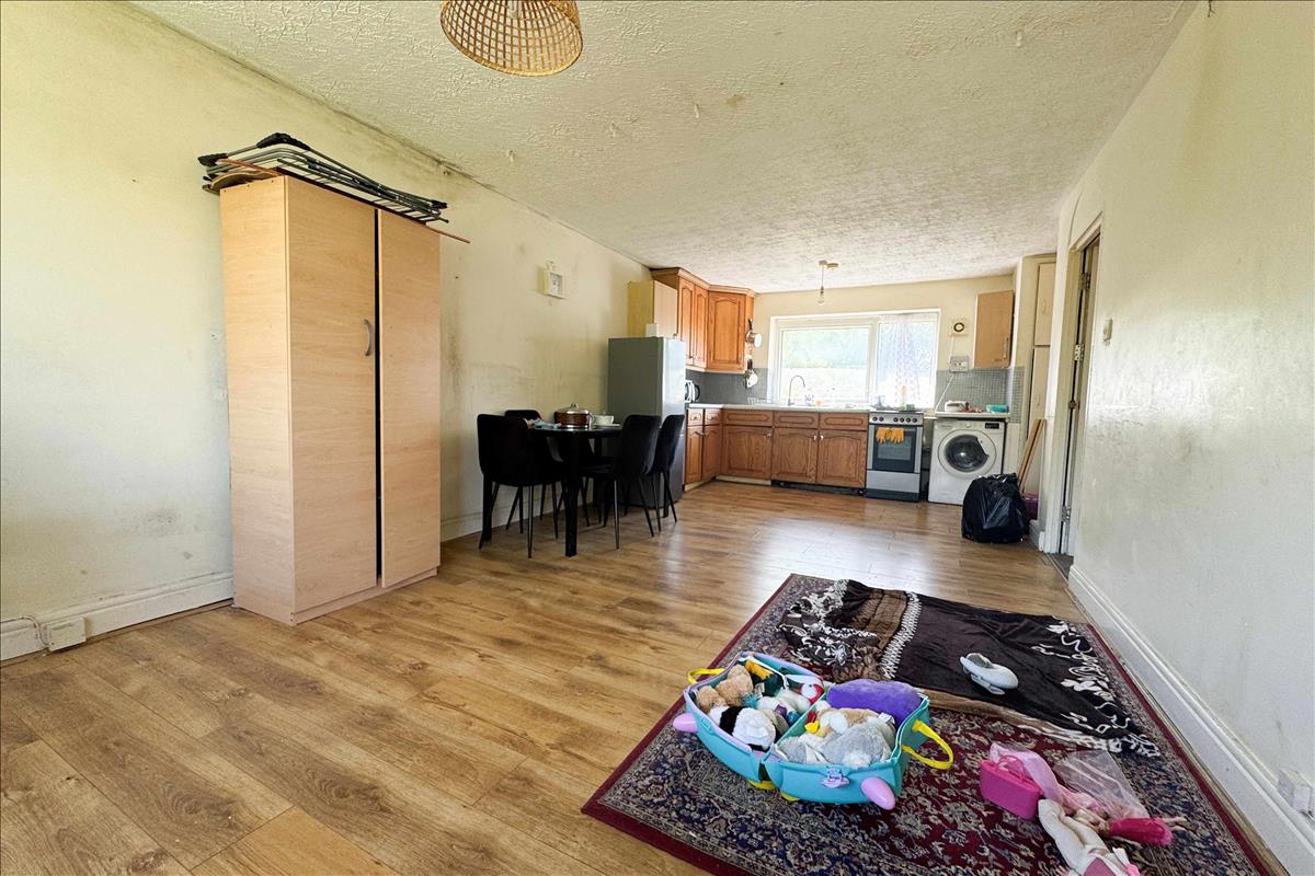 Property Image 244140d6-a2ba-45ae-bb6a-c787eafbc0b5