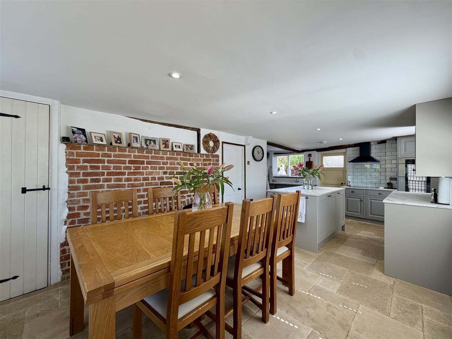 Property Image 24527d18-0e9c-4b4f-93e7-ea42c828a18d