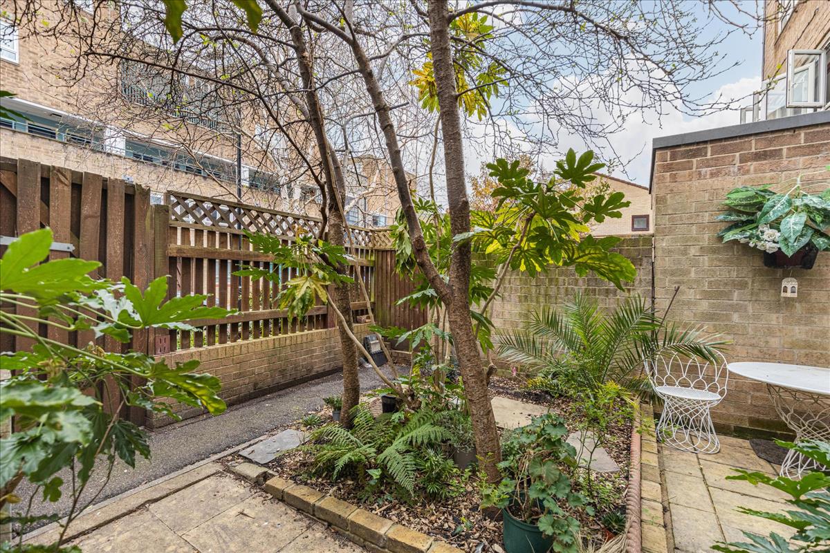 Property Image 2459741c-d112-4cc9-83b9-5327f7b837cd