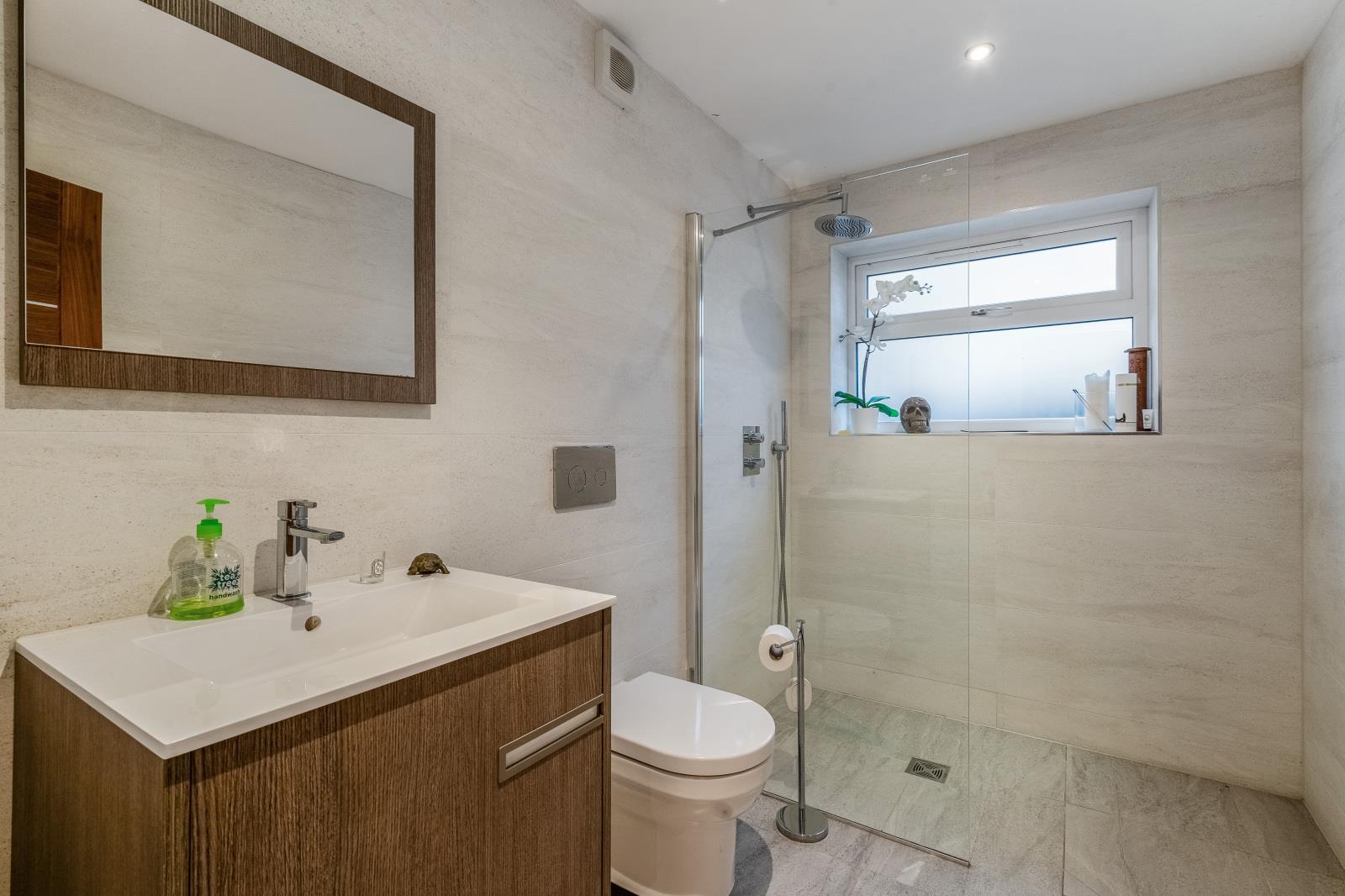 Property Image 24612b76-2341-4a8f-bcb5-c96d1ff52a52