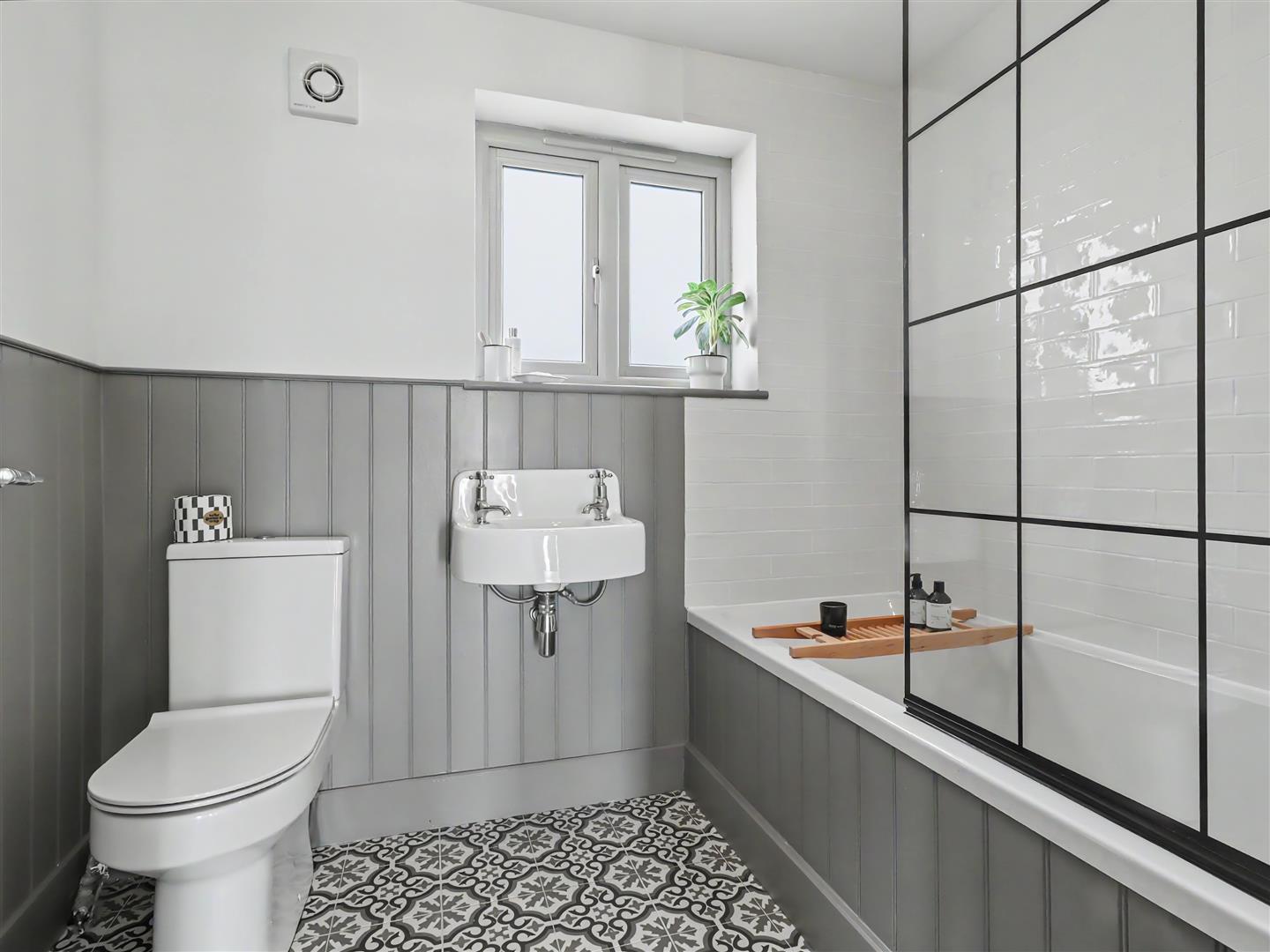 Property Image 246842be-4b8d-4d95-b585-4453d088067a