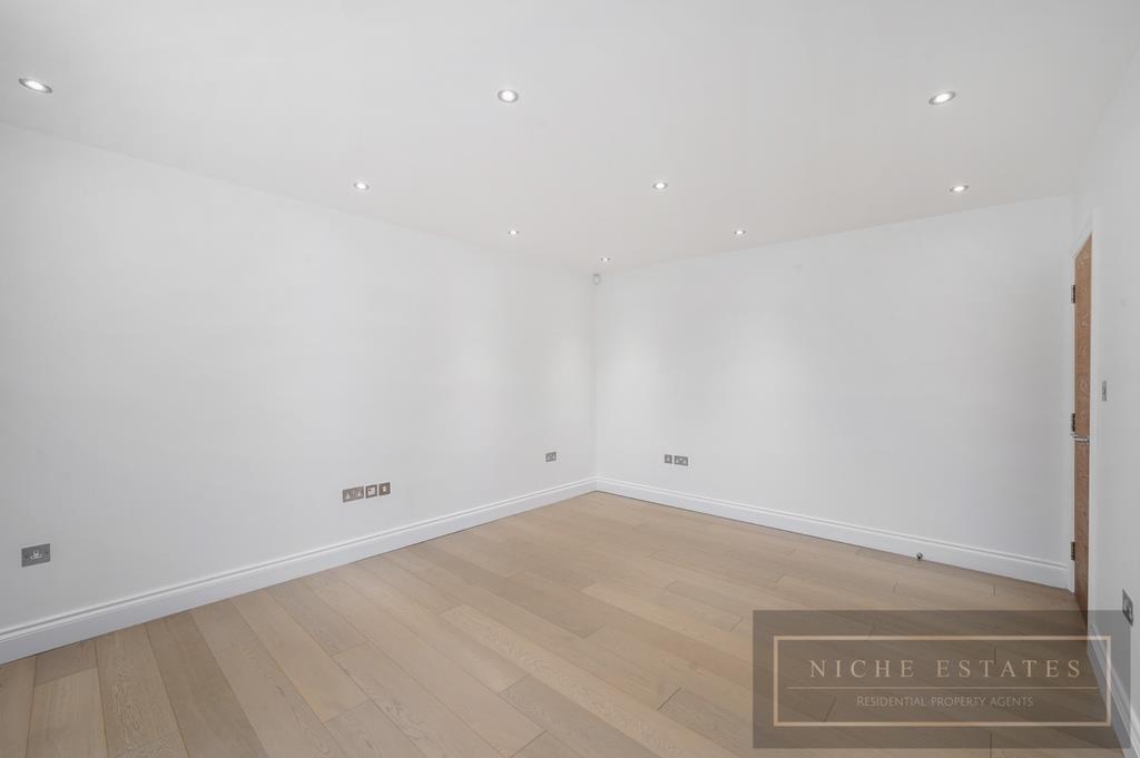 Property Image 2469f2fe-5359-49ec-99ae-f01340a13980