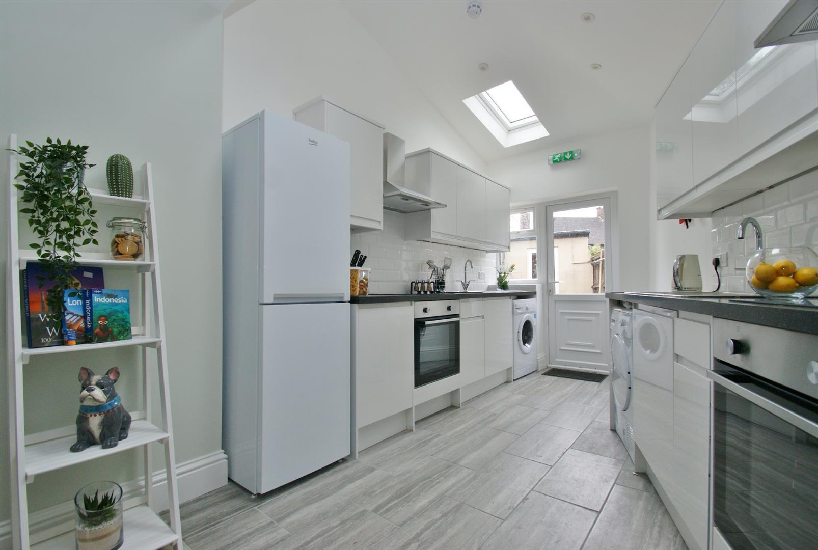 Property Image 2470dd85-10b0-4657-8f32-801c19e5794c