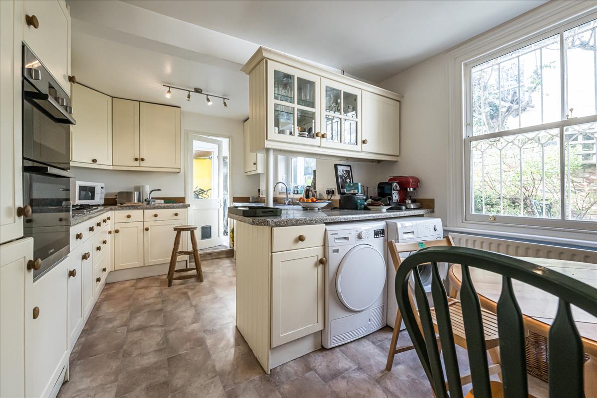 Property Image 24b9c4dd-c9ab-42db-addc-1071fda202aa