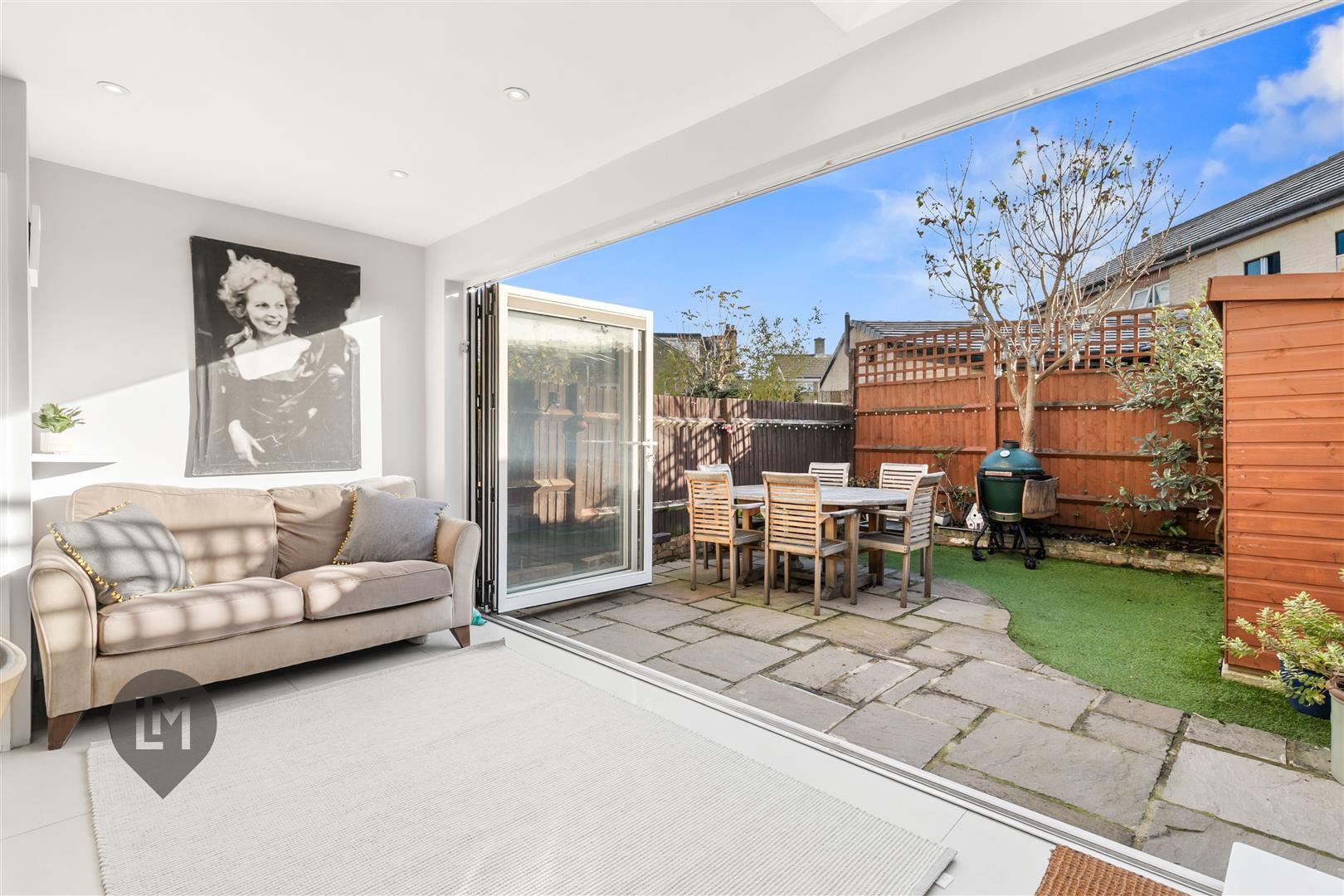 Property Image 24c719ea-898a-4e6b-89bf-cf8745610d30