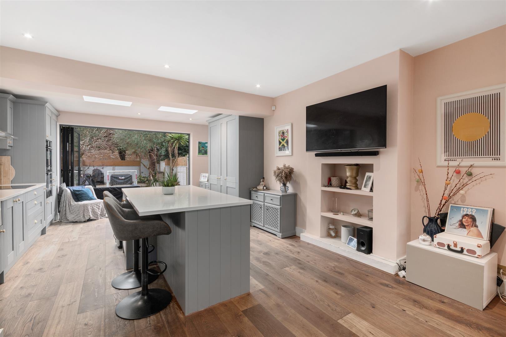 Property Image 24cb1f2e-00ae-49bf-97f1-d09fbe788b91