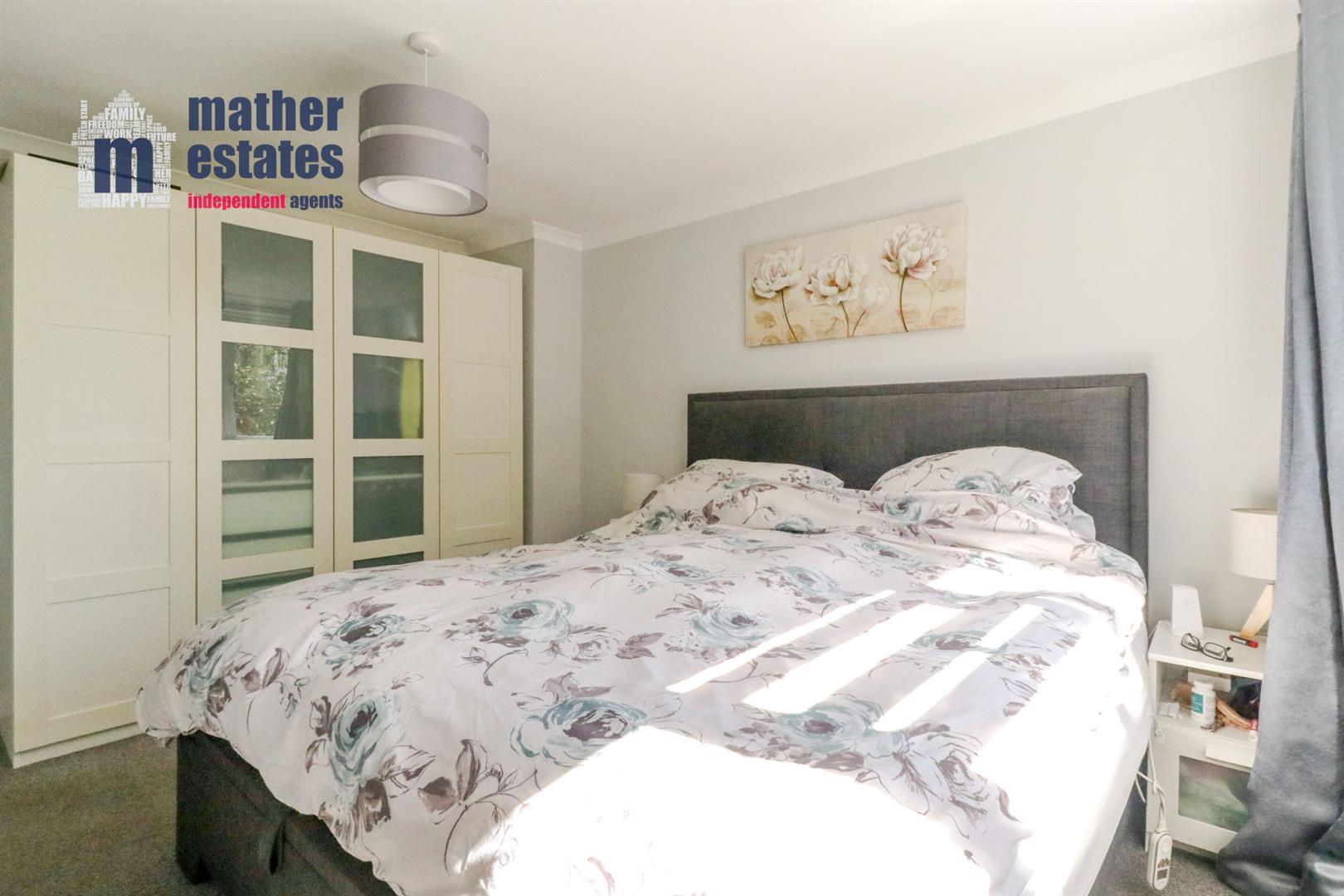 Property Image 24dc3b33-009a-49a0-be68-985c06b902b7
