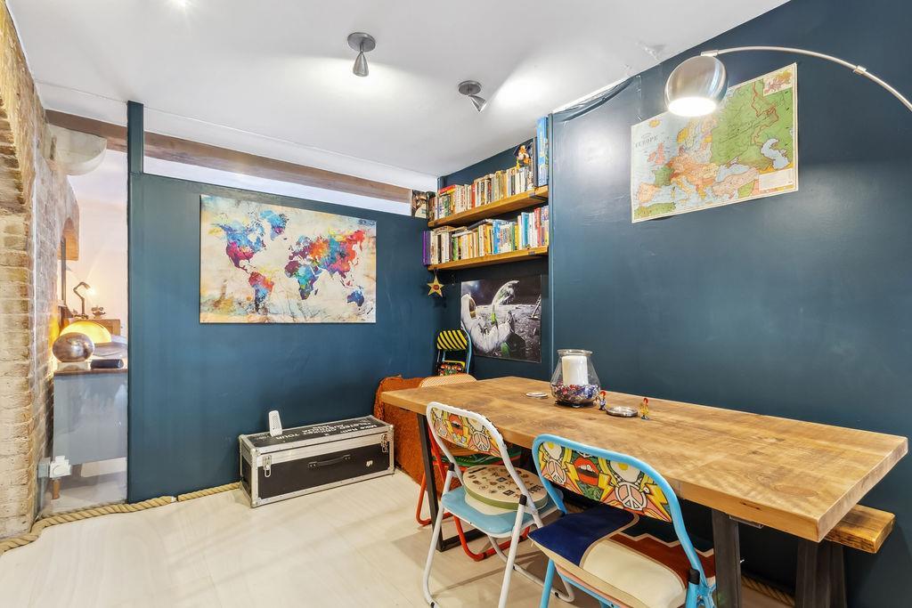 Property Image 24e232bf-e59d-4e83-ac74-fce047ddf70a