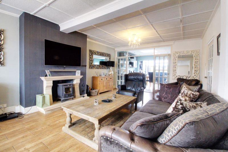 Property Image 24e72bef-404e-43b2-9ecf-14c7640409a9