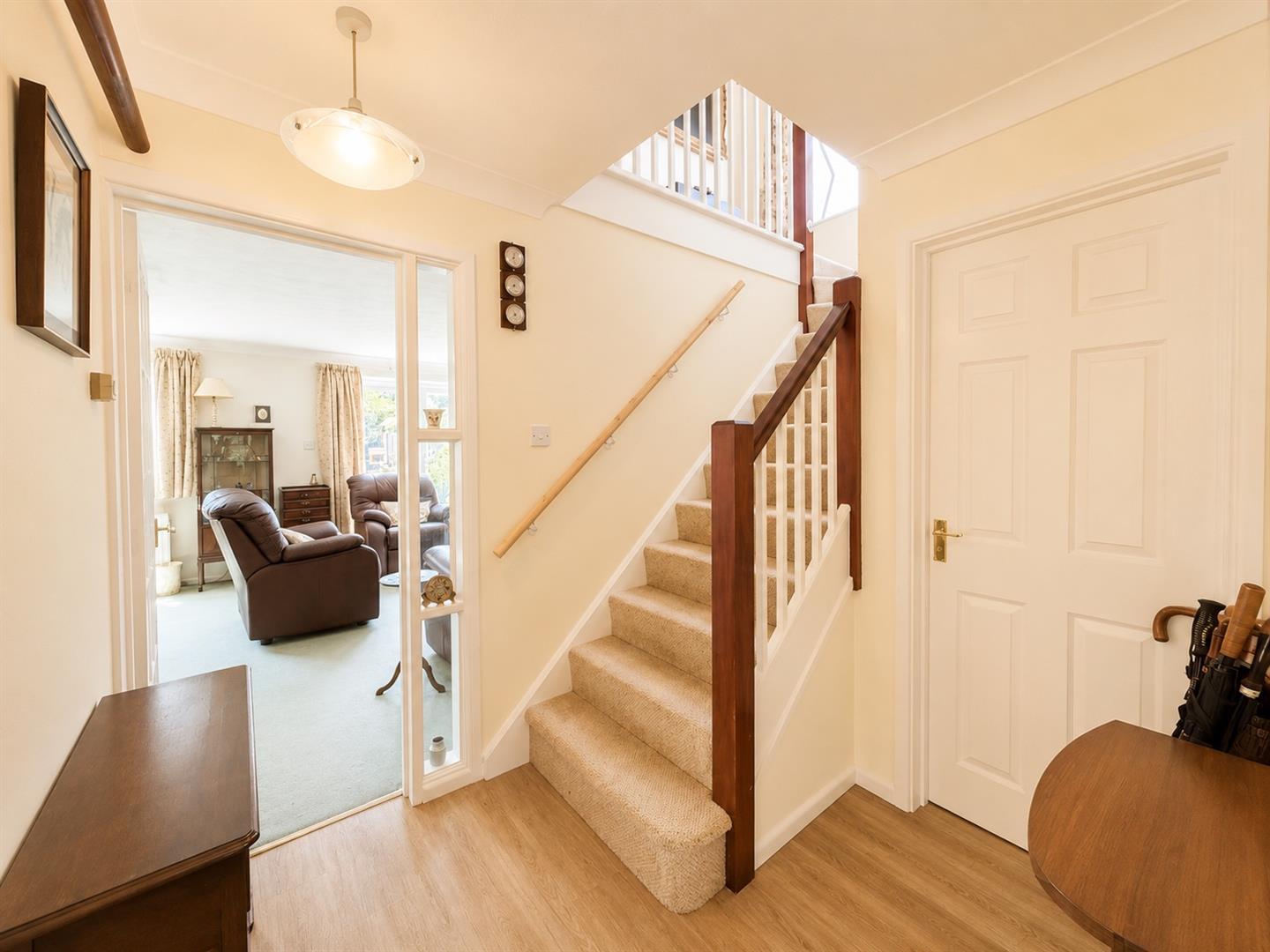 Property Image 24fa2766-75c0-4613-80ef-b6ca1120b453