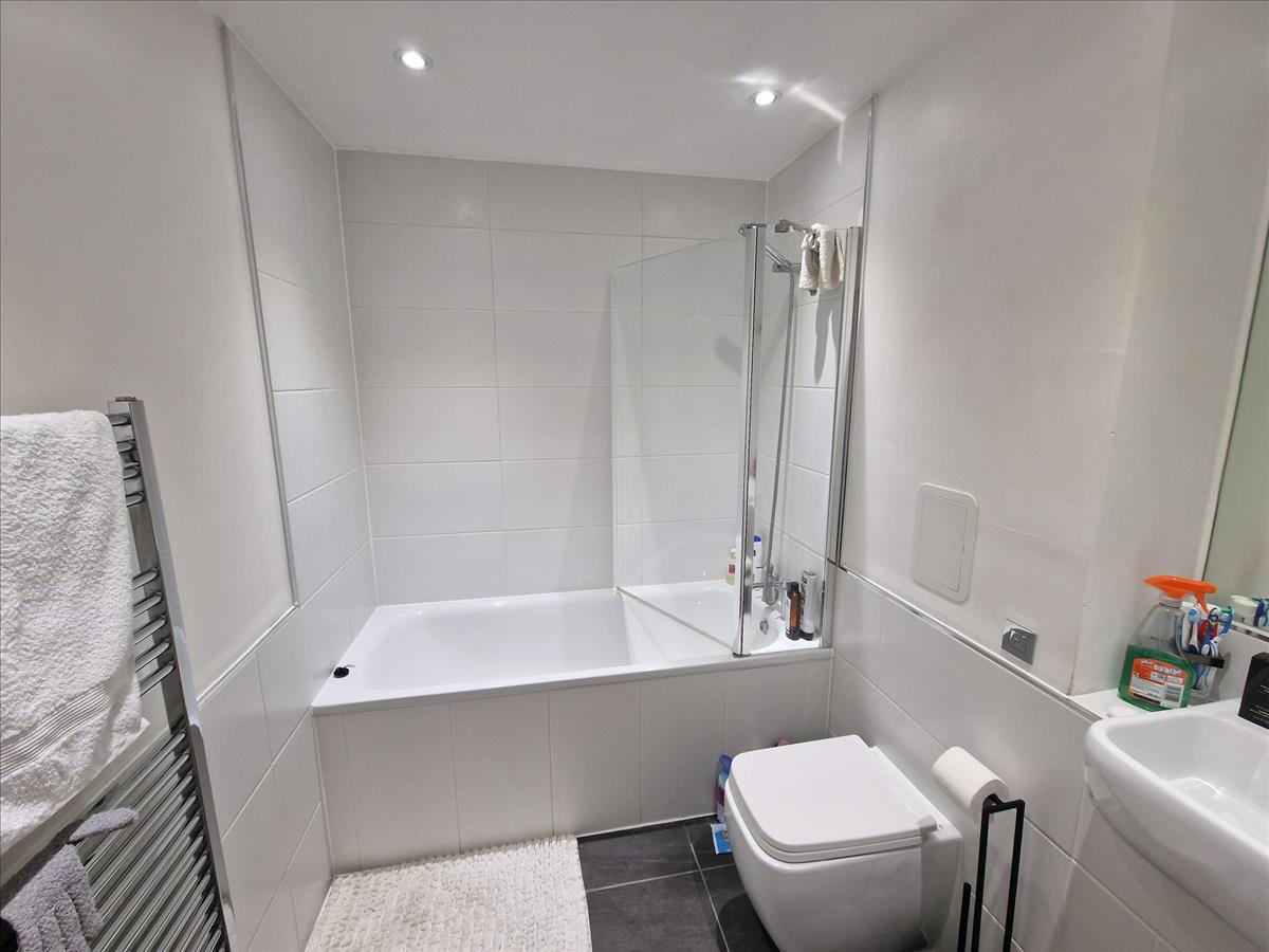 Property Image 250a6371-9478-4e42-9b5f-250ce2ae3704