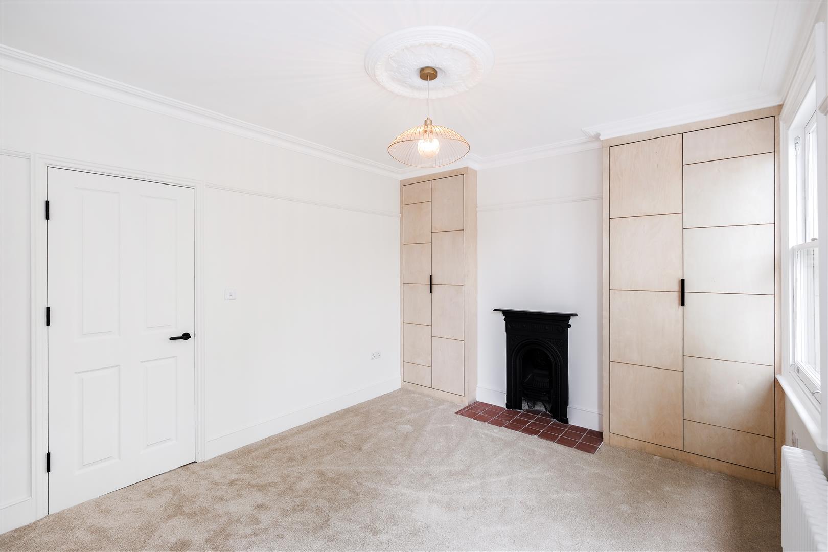 Property Image 25252972-7d6e-4bde-830c-a24ec2dd2c3d