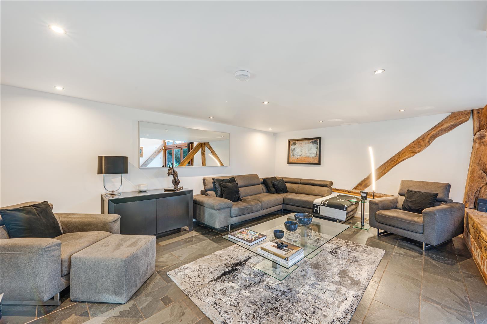 Property Image 2540388e-6e62-42c8-895d-929fb5393db3
