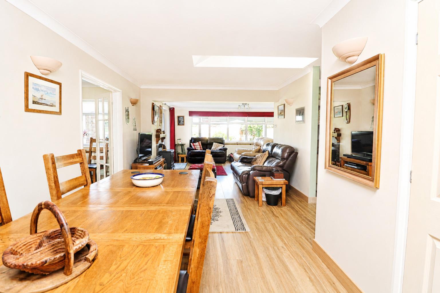 Property Image 254eb40d-faf2-494c-b2a0-d96c1c95d960