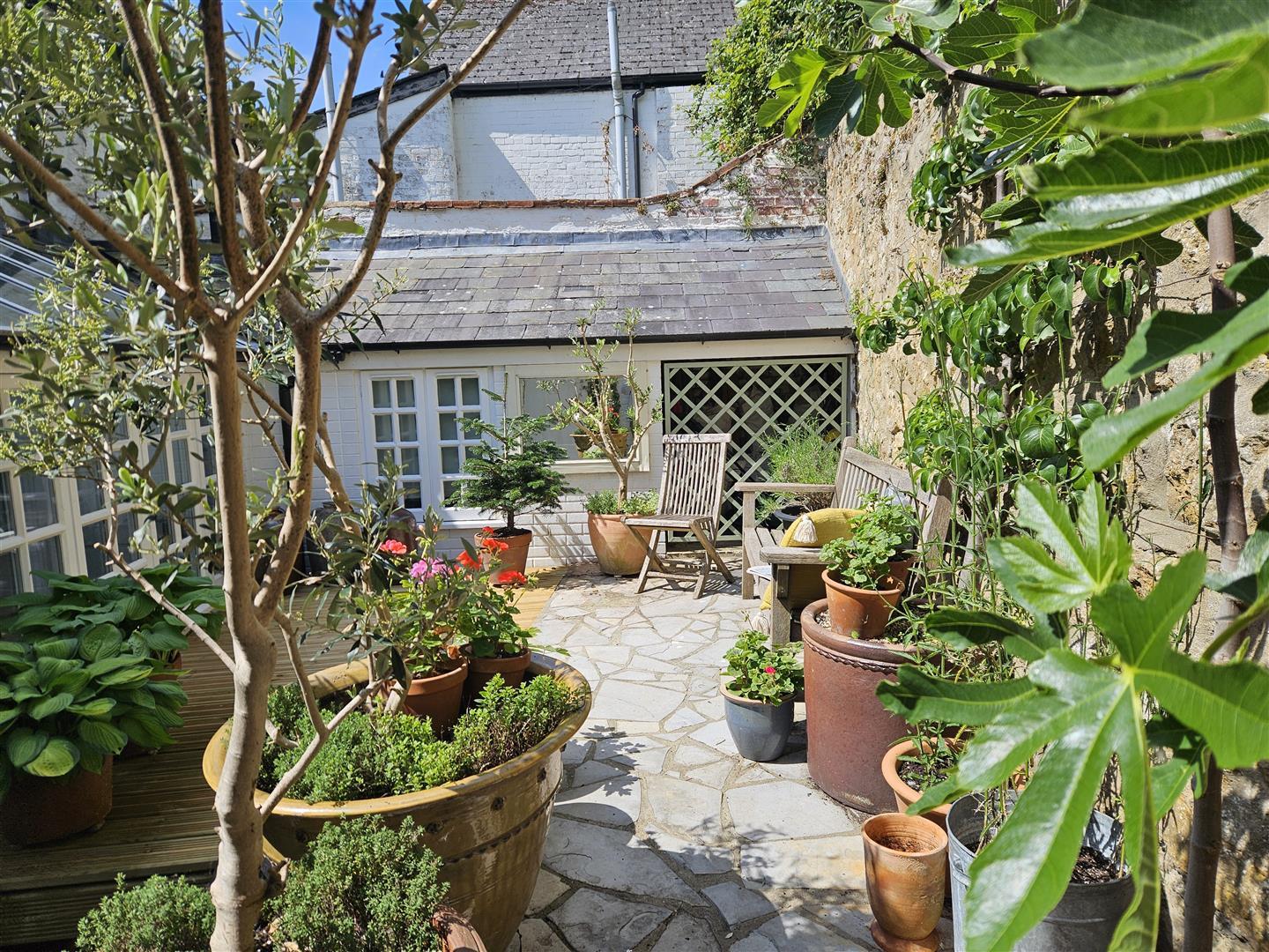 Property Image 255669ec-e00a-44b4-81c3-a6a244d50905