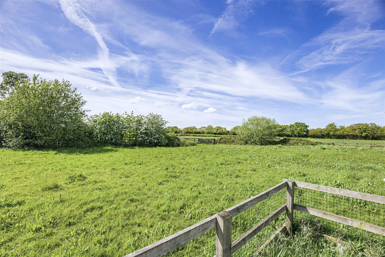 Property Image 2562d6de-77c6-40e2-81e4-b989e4704443