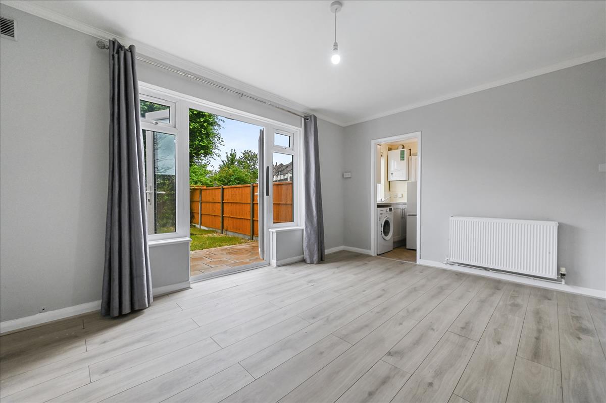 Property Image 2571f700-b85b-497f-b4b7-f2d78214598f