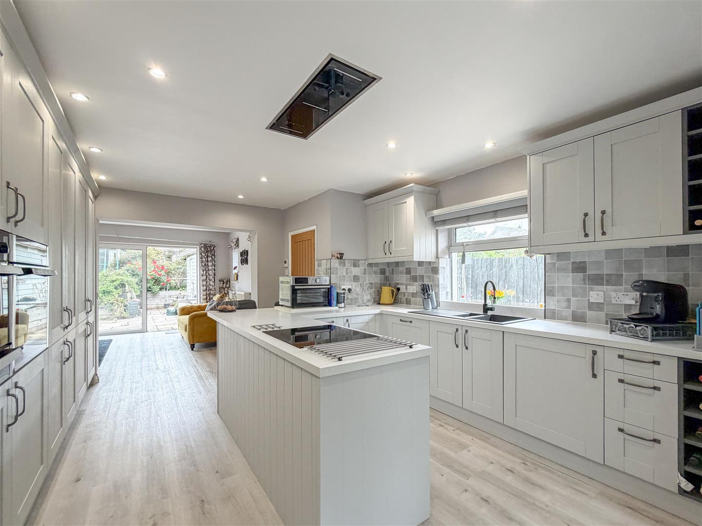 Property Image 25778862-23f4-4d3d-b63d-be33c8c46dbb