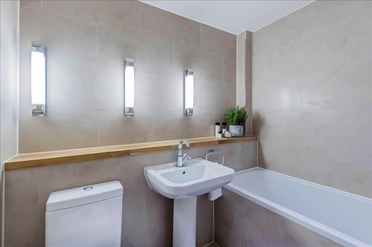 deluxe four bed gated mews house for rent in the heart of de beauvoir