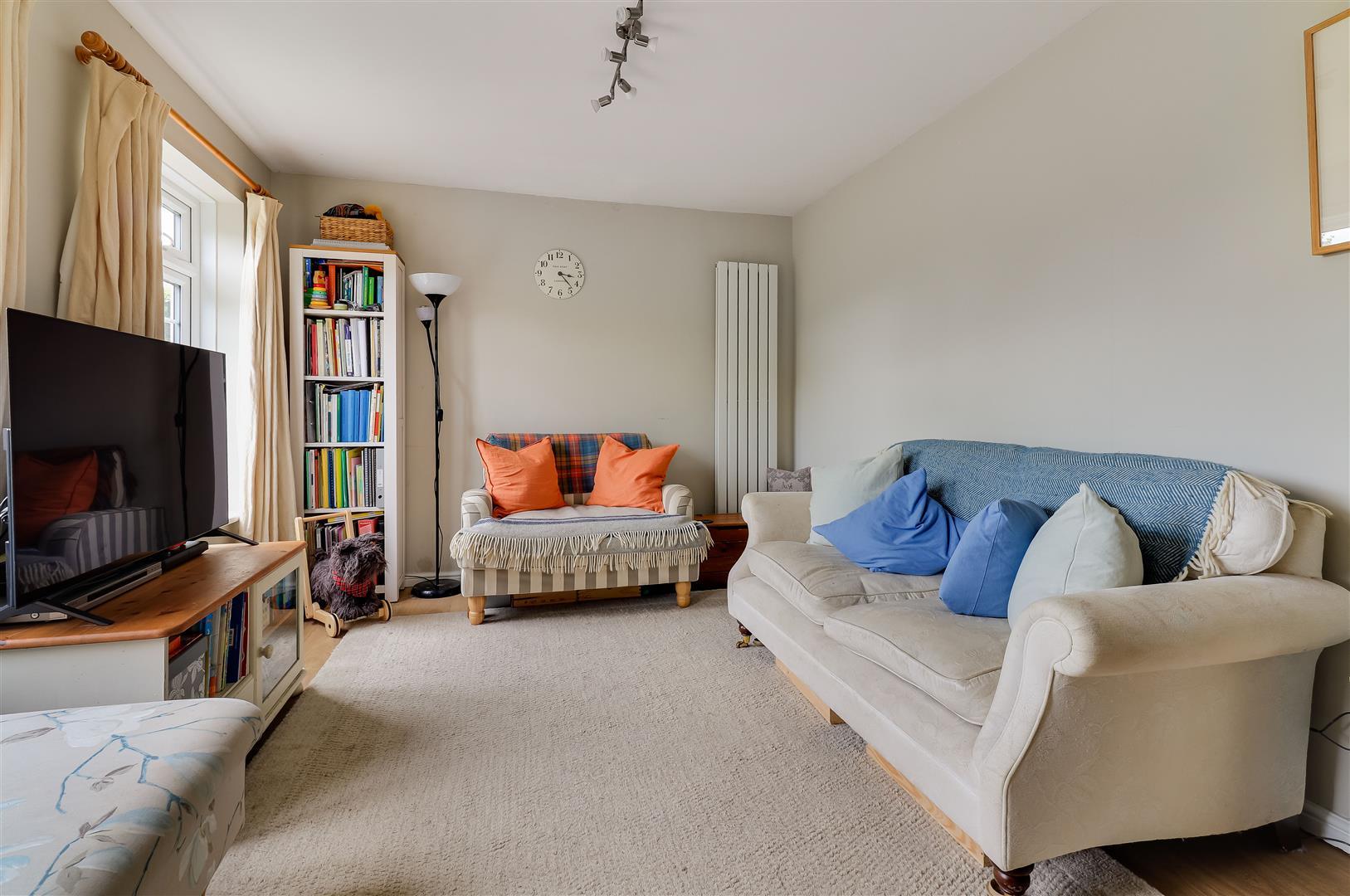 Property Image 258684fb-f593-41ec-a2f4-67da55796ea8