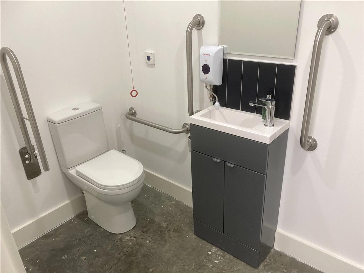 Property Image 258fc877-4131-4b39-9b3d-61841cf84ab3