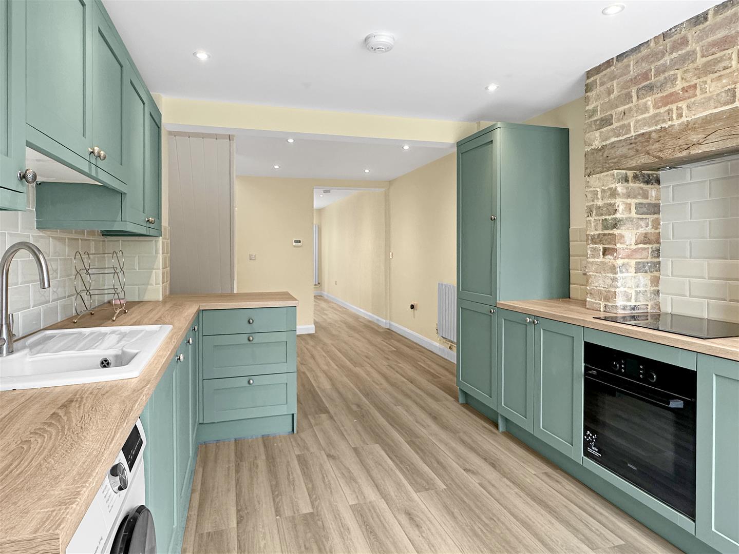Property Image 25915058-5846-4106-b04f-b15a827ad0a5